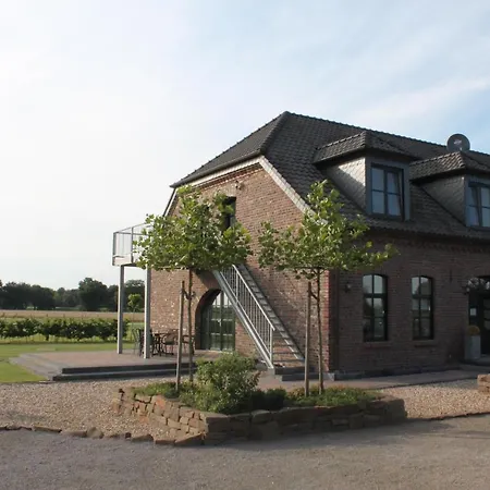 Hoevelshof Guest house *