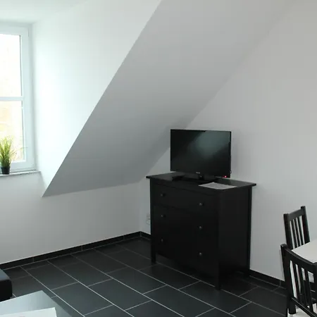 Hoevelshof 3*